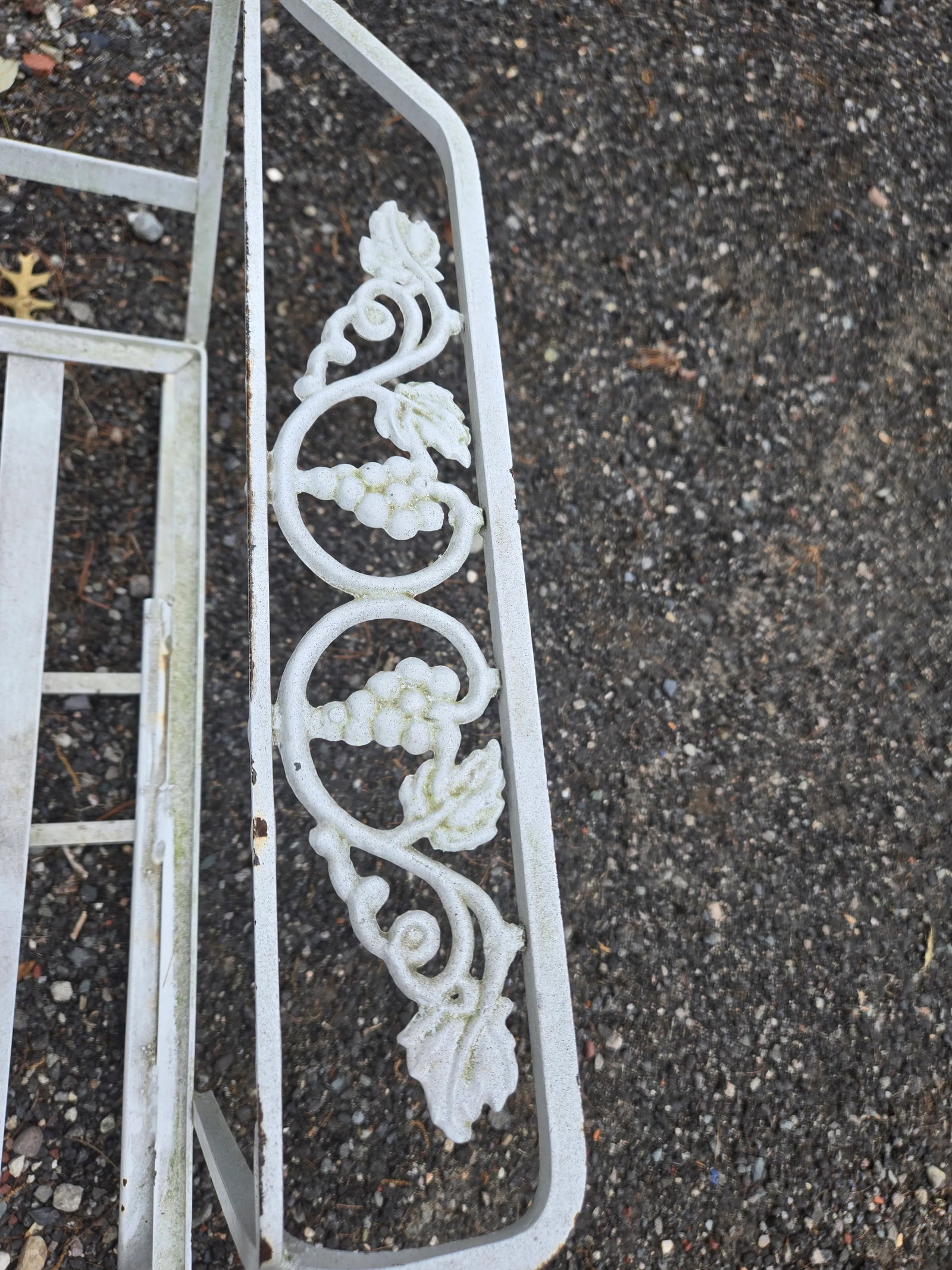 Vintage Wrought Iron Bouncer Chair - 4