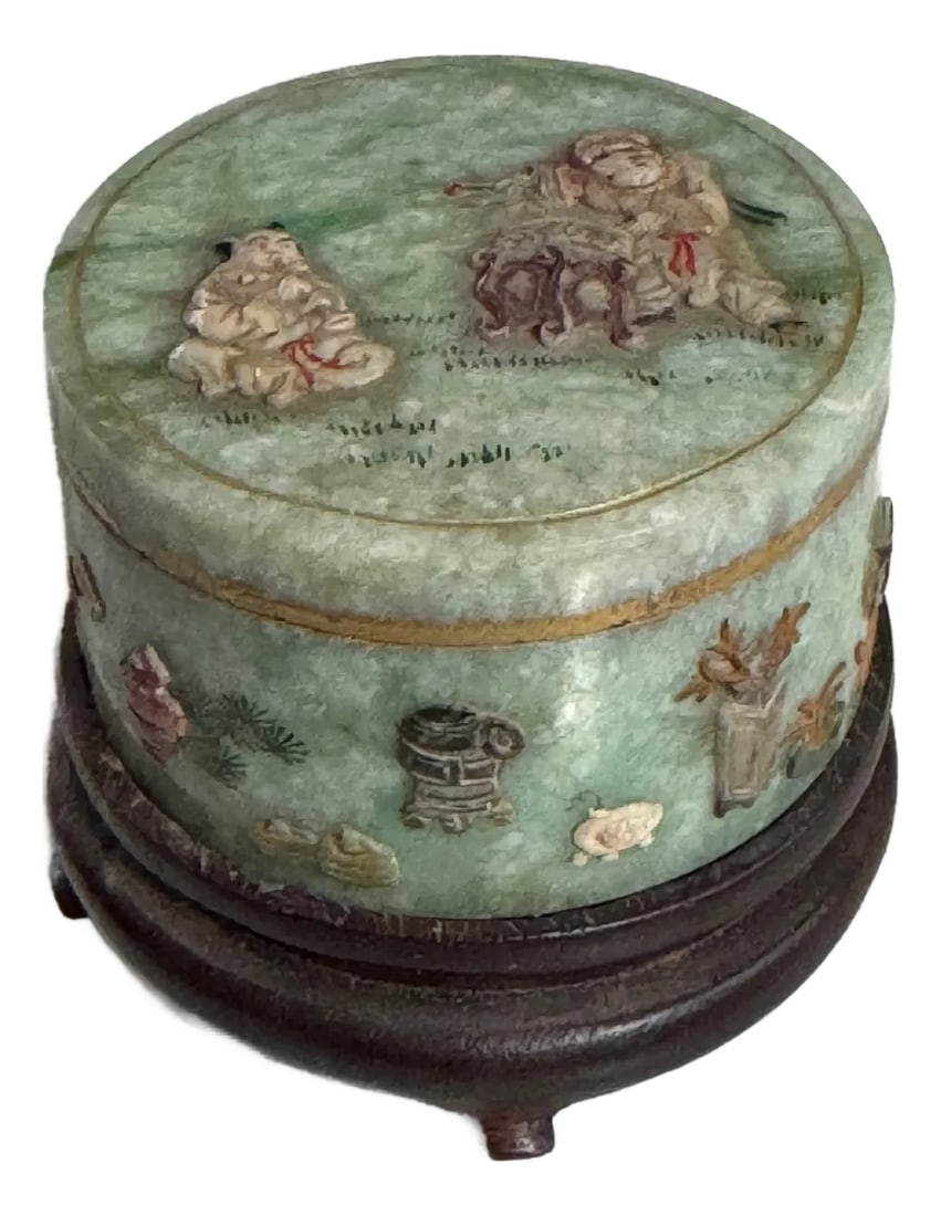Circa 1900 Republic Era Chinese Apple Green Jadeite & Applique Designs Small Box (1 of 12)