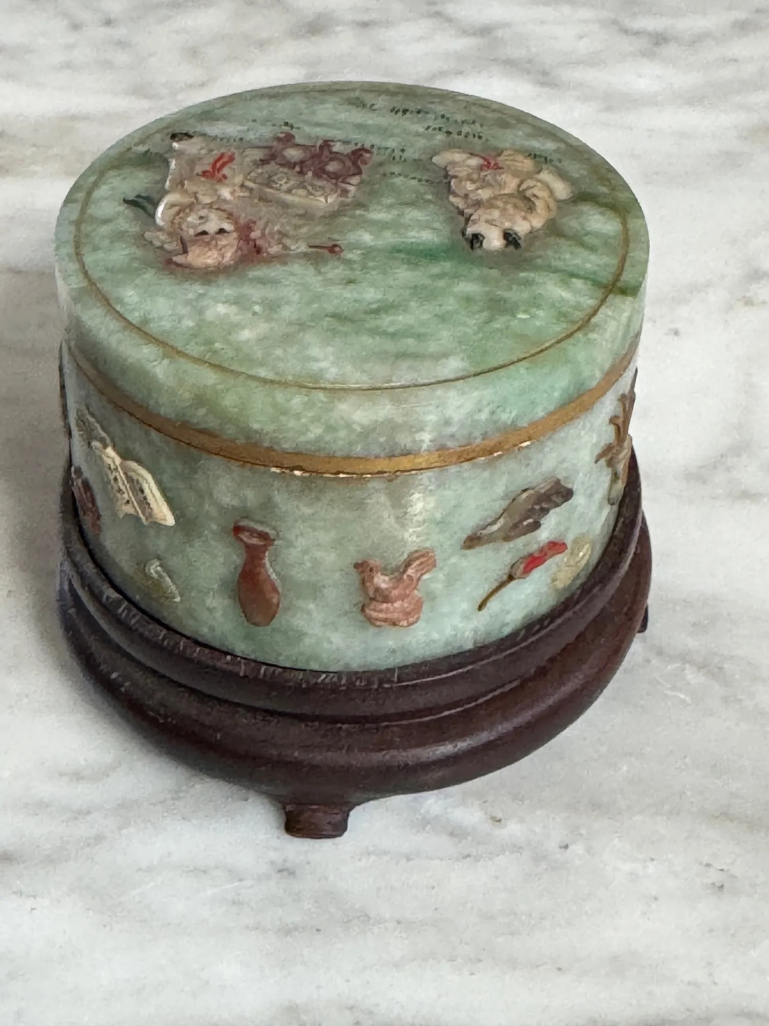 Circa 1900 Republic Era Chinese Apple Green Jadeite & Applique Designs Small Box - 3
