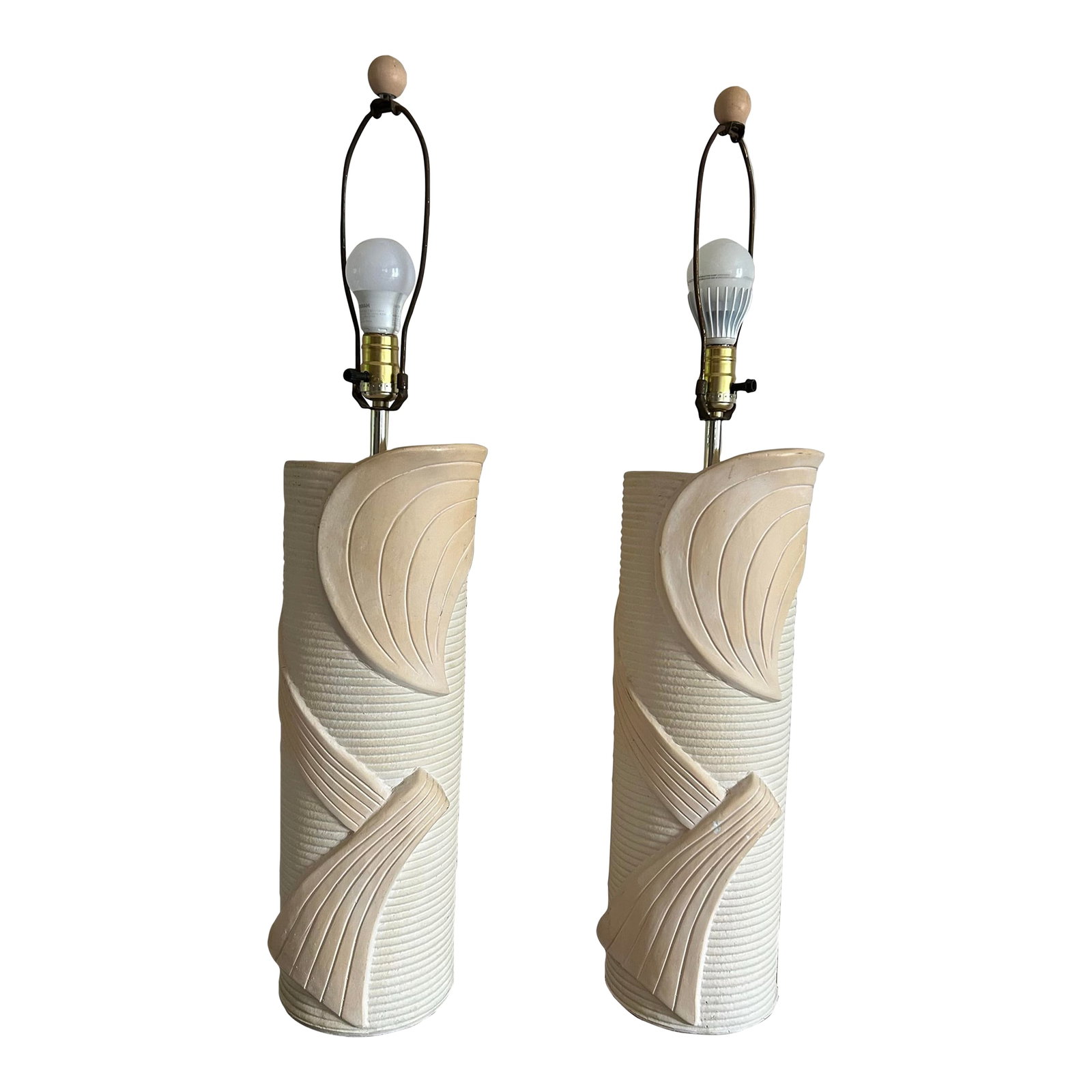 Vintage 1970's Pair of Ceramic Textured Cylinder Table Lamps by Ross: Pair of vintage 1970's ceramic table lamps mid century modern style. The measure 33" tall from table to top of finial, and the body of the lamp is 20.5" before the finial. Features modern two tone cre