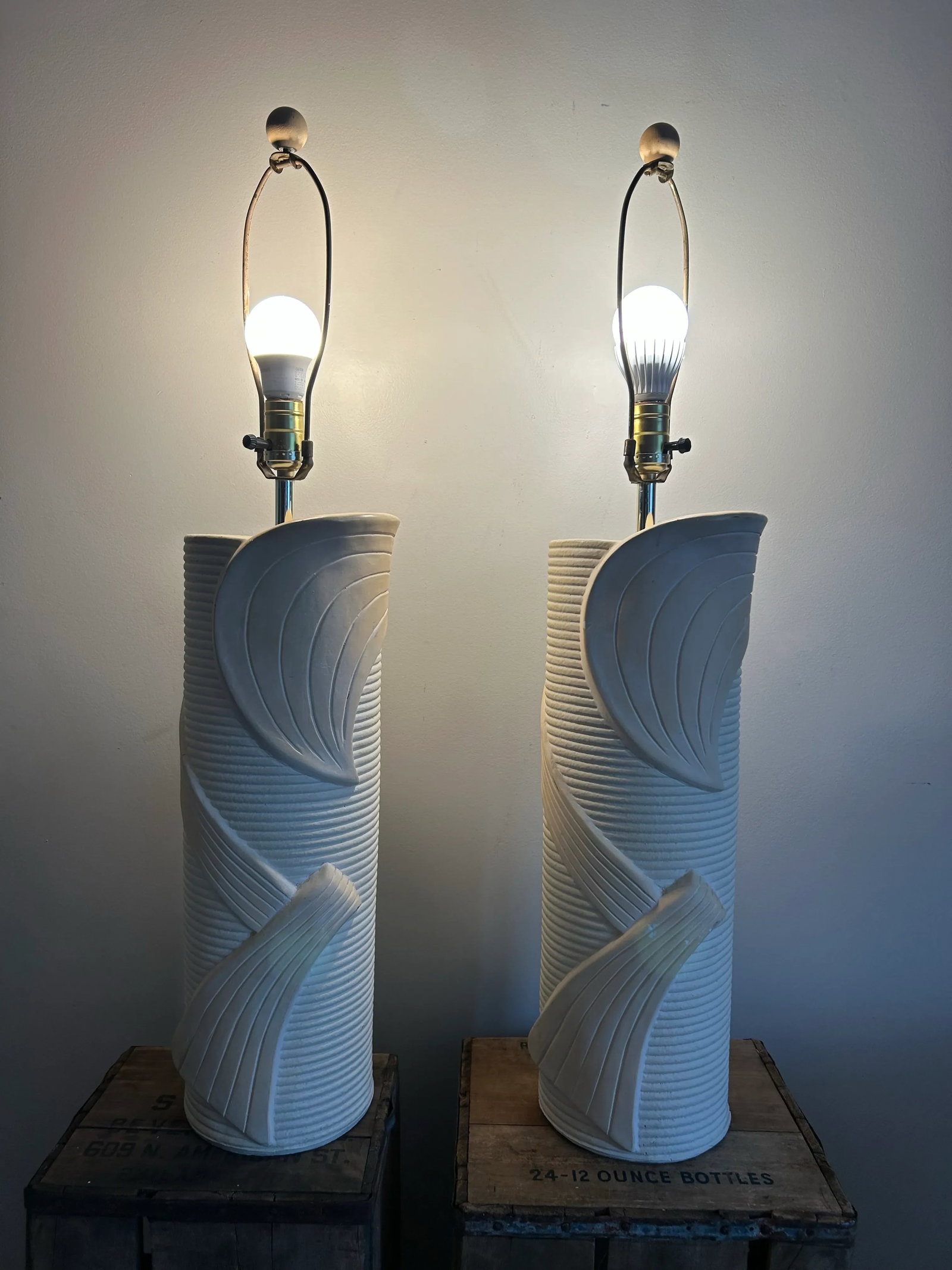 Vintage 1970's Pair of Ceramic Textured Cylinder Table Lamps by Ross - 5
