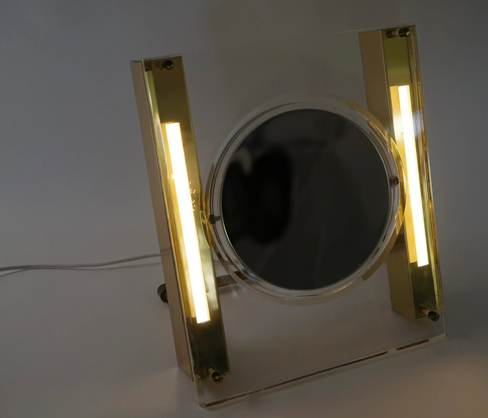 Vintage Rialto New York Mid-Century Modern Lucite Lighted Vanity Mirror - 7