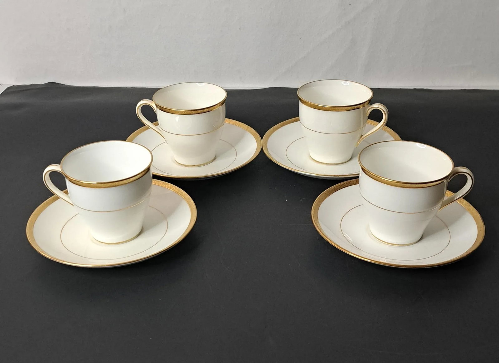 Early 1900s Mintons H969 27 Piece Dinnerware Set for 4 for Burley & Co. Gold Encrusted Sunburst - 11