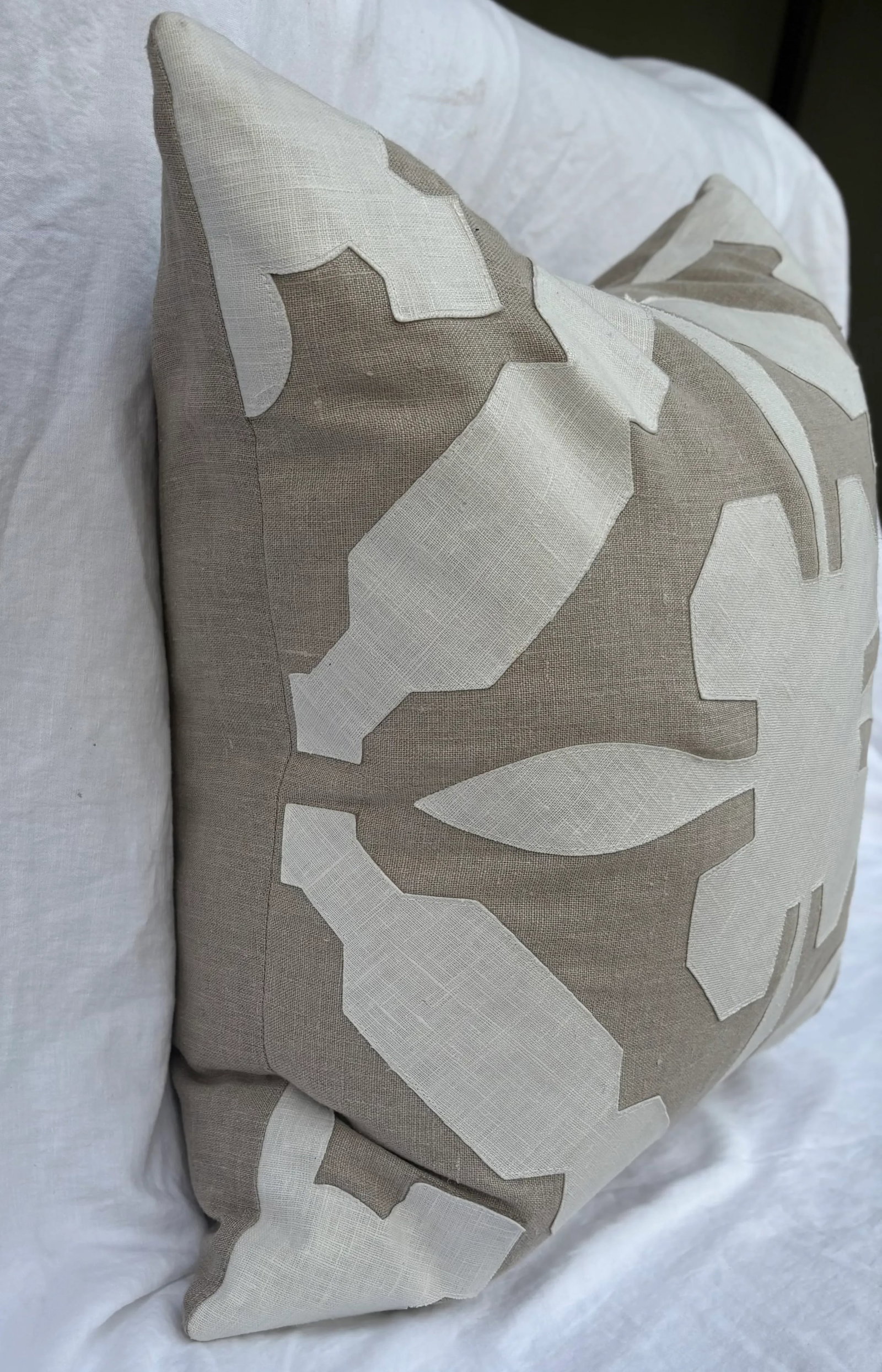Natural Linen Pillow With White Cotton Applique - 2