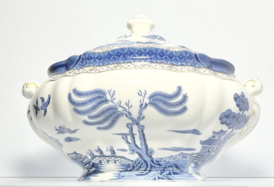 1990s Royal Doulton "Real Old Willow" Majestic Collection Porcelain Soup Tureen & Lid - 2
