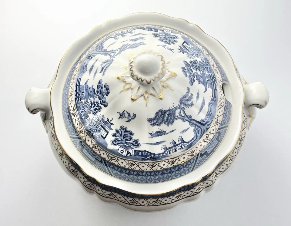 1990s Royal Doulton "Real Old Willow" Majestic Collection Porcelain Soup Tureen & Lid - 3
