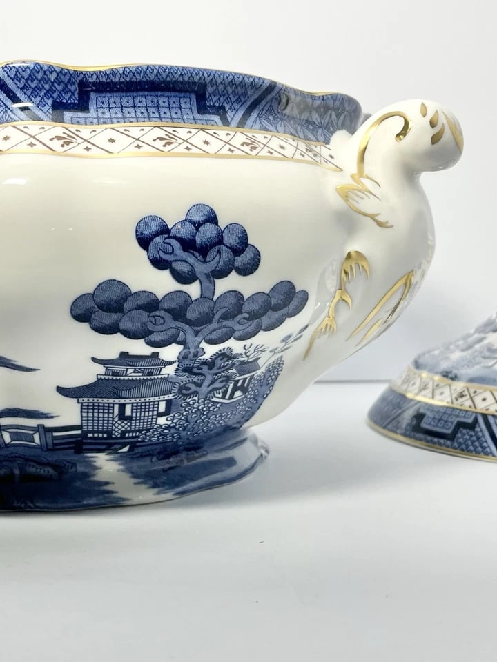 1990s Royal Doulton "Real Old Willow" Majestic Collection Porcelain Soup Tureen & Lid - 5