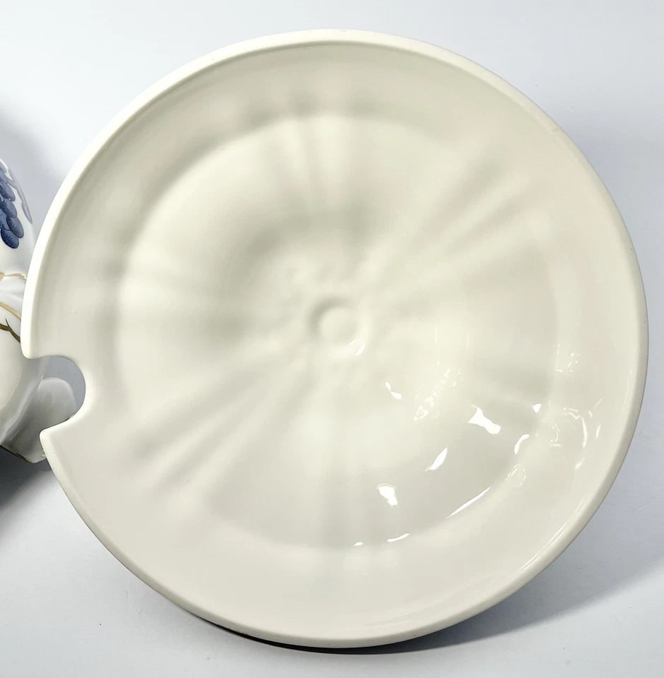 1990s Royal Doulton "Real Old Willow" Majestic Collection Porcelain Soup Tureen & Lid - 8