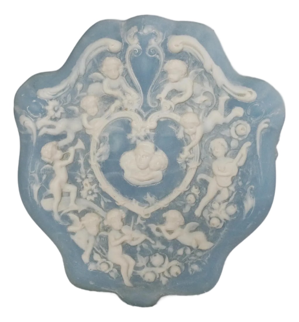 Italian Neoclassical Cherubs Carved Blue White Alabaster Stone Box: Beautiful pale robin's egg blue and cream scalloped box with brass hinged lid. This handcrafted stone box has an Italian cameo design. It was produced in Italy and exhibits an intricate hand-carved