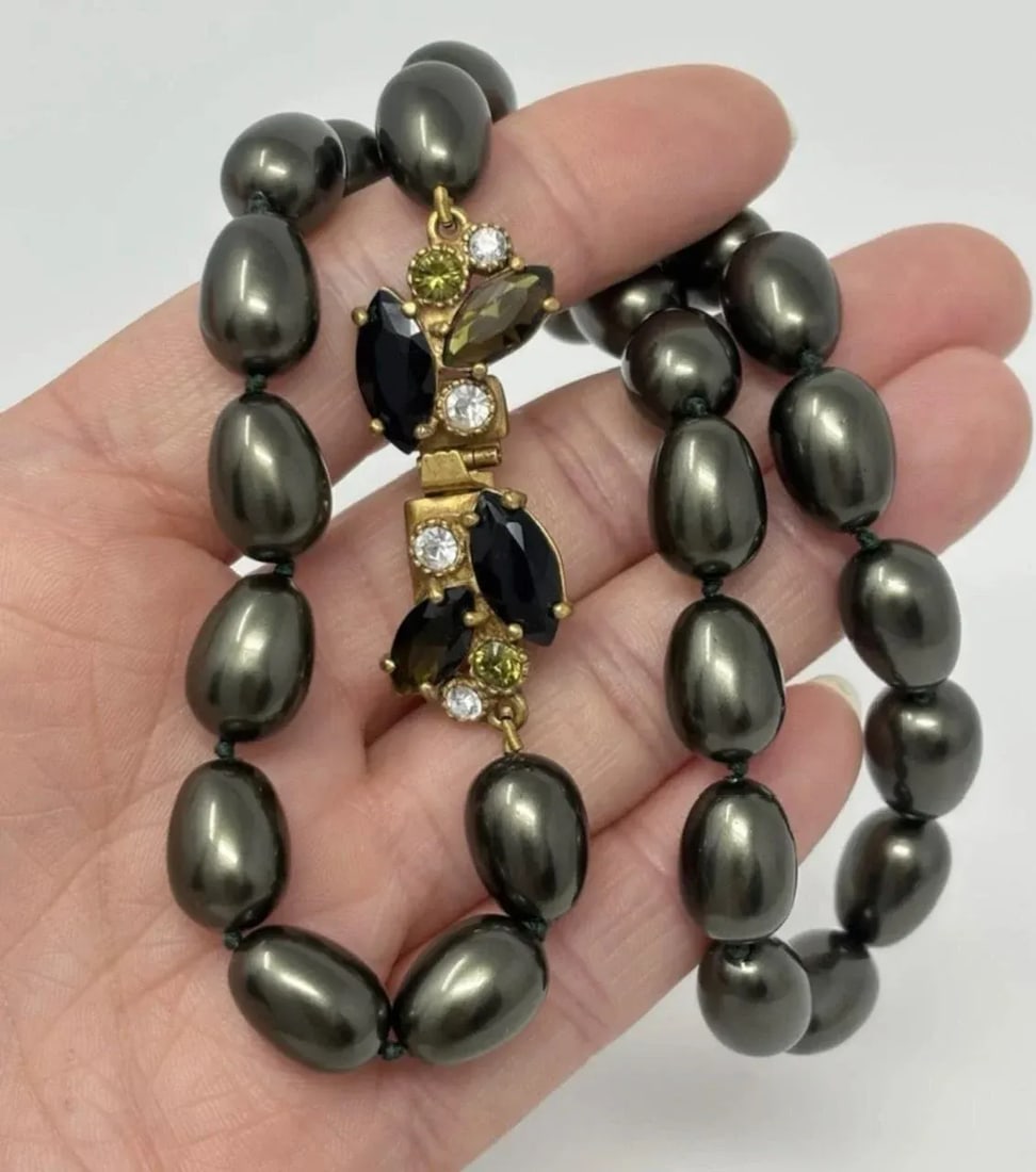 1980s Monet Dark Gray Baroque Pearl Necklace With Rhinestone Clasp - 6