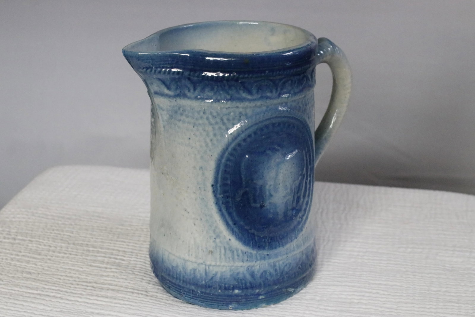 Blue & White Antique 19th Century Stoneware Jug With Embossed Cows - 5