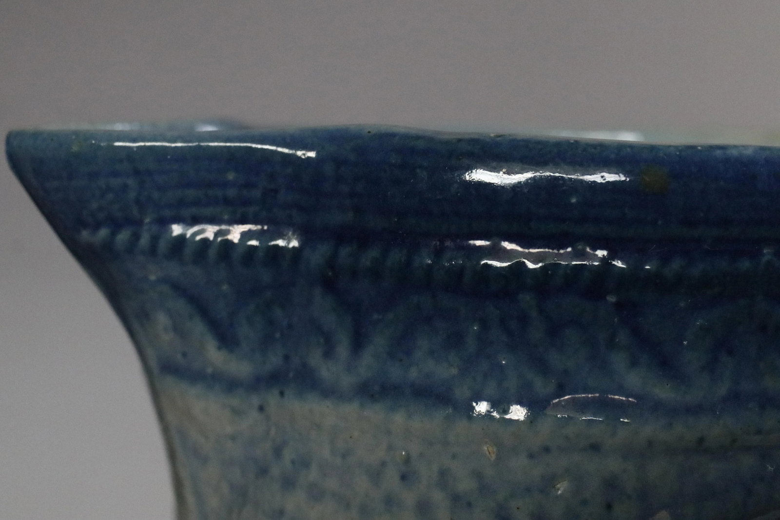 Blue & White Antique 19th Century Stoneware Jug With Embossed Cows - 9
