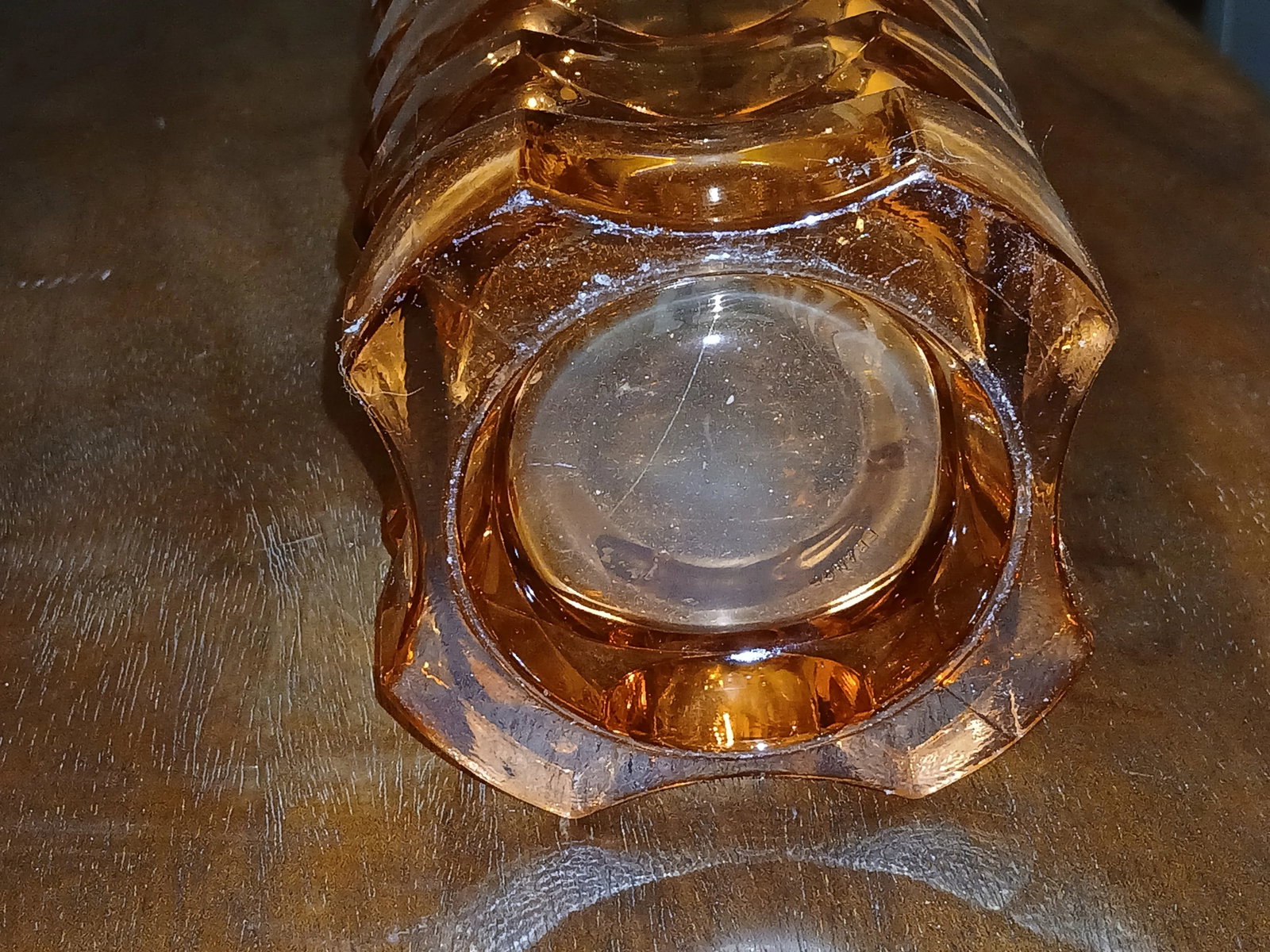 Vintage French Faceted Geometric Luminarc Salmon Pink Glass Vase by j.g. Durand 1970s - 4