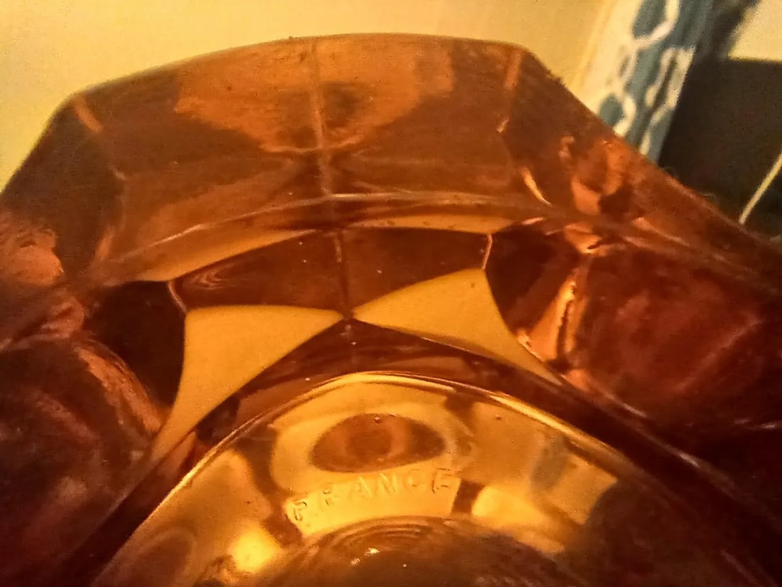 Vintage French Faceted Geometric Luminarc Salmon Pink Glass Vase by j.g. Durand 1970s - 8