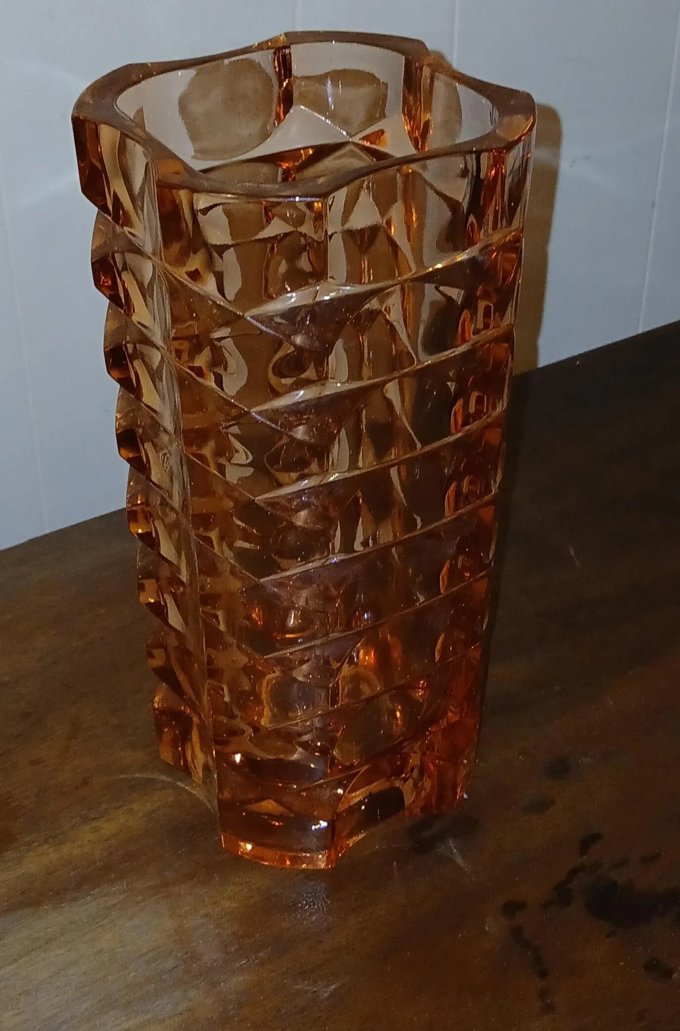 Vintage French Faceted Geometric Luminarc Salmon Pink Glass Vase by j.g. Durand 1970s - 9