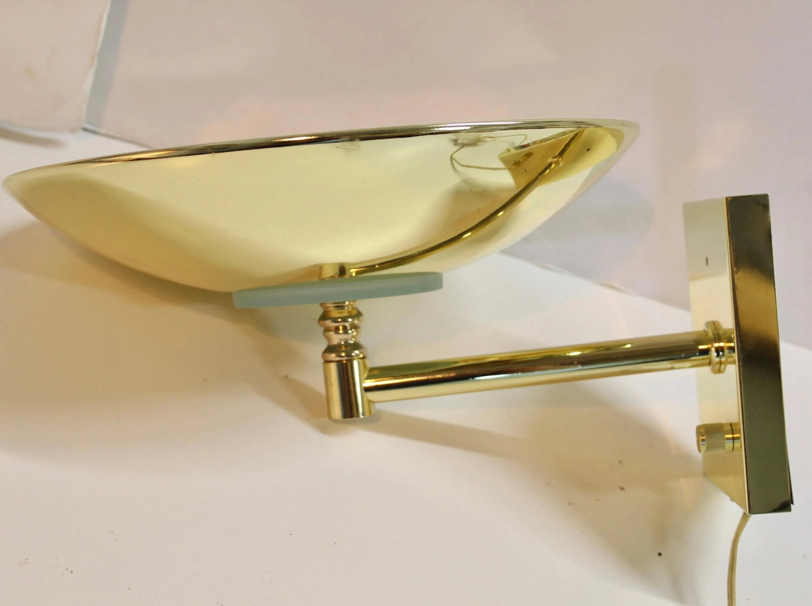Vintage Mid Century Modern Brass Flying Saucer Wall Sconce - 10