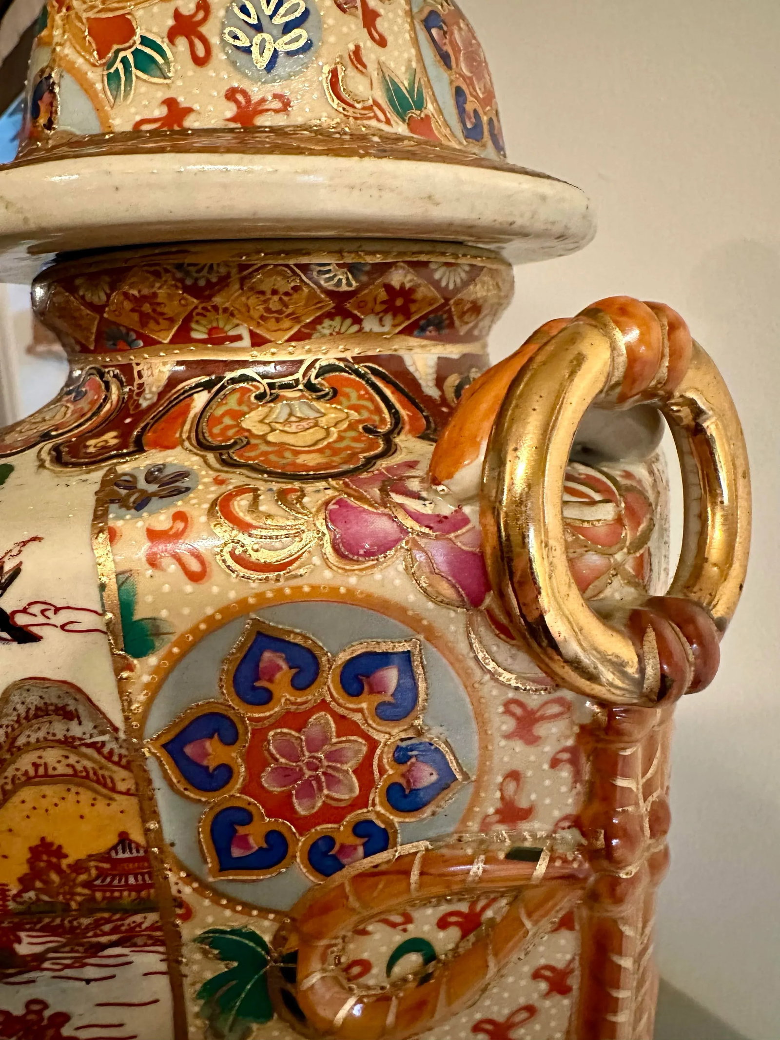 Antique Chinese Porcelain Rose Medallion Vase With Lid and Gilded Foo Dog - 3