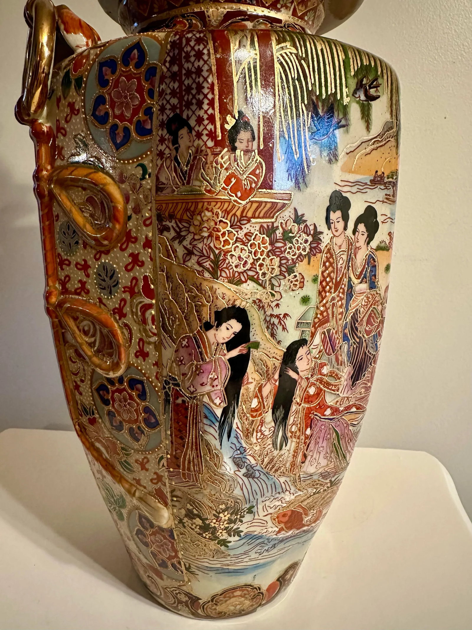Antique Chinese Porcelain Rose Medallion Vase With Lid and Gilded Foo Dog - 7
