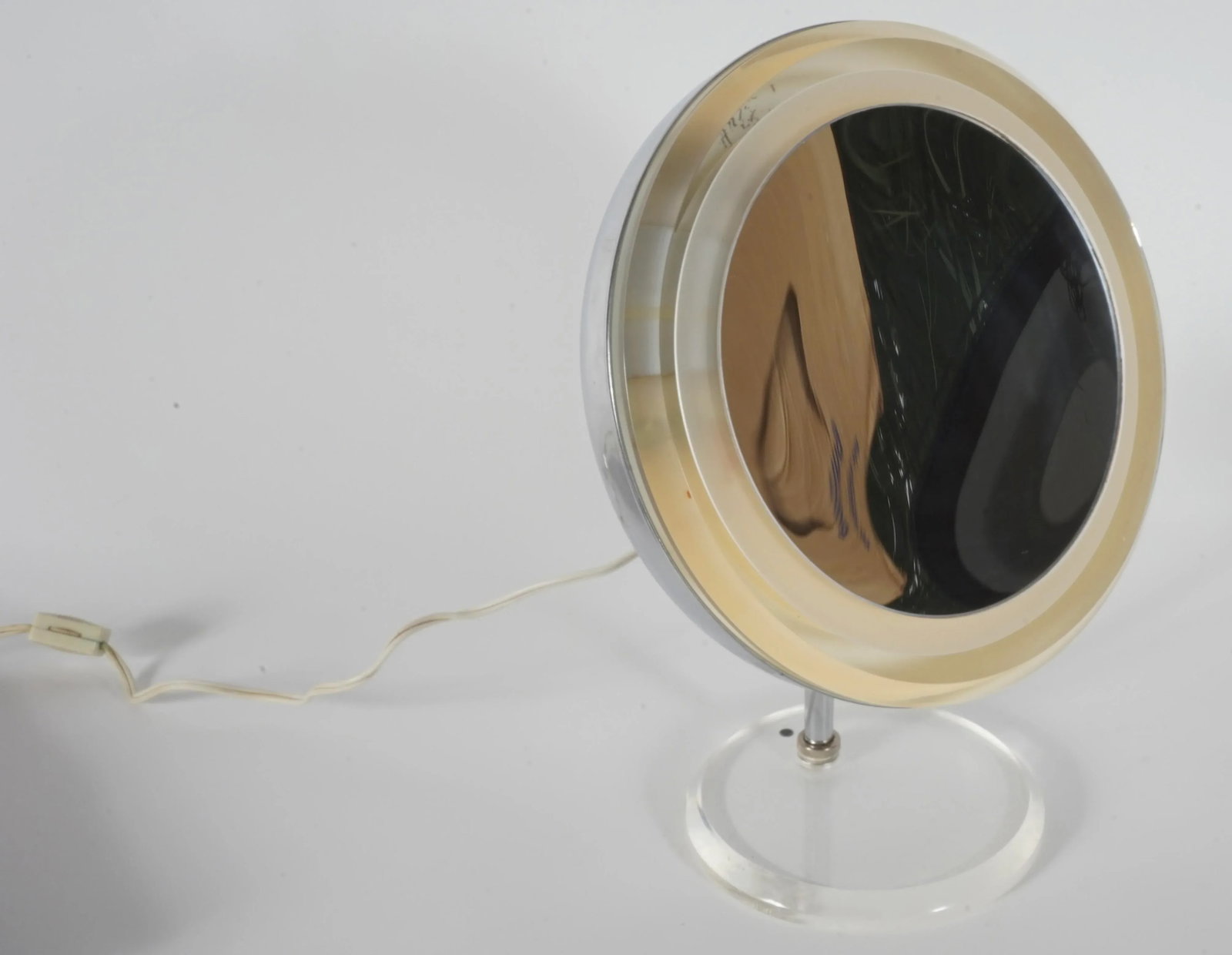 Vintage Rialto New York Lucite Lighted Vanity Mirror- Magnifying/Standard Setting - 7