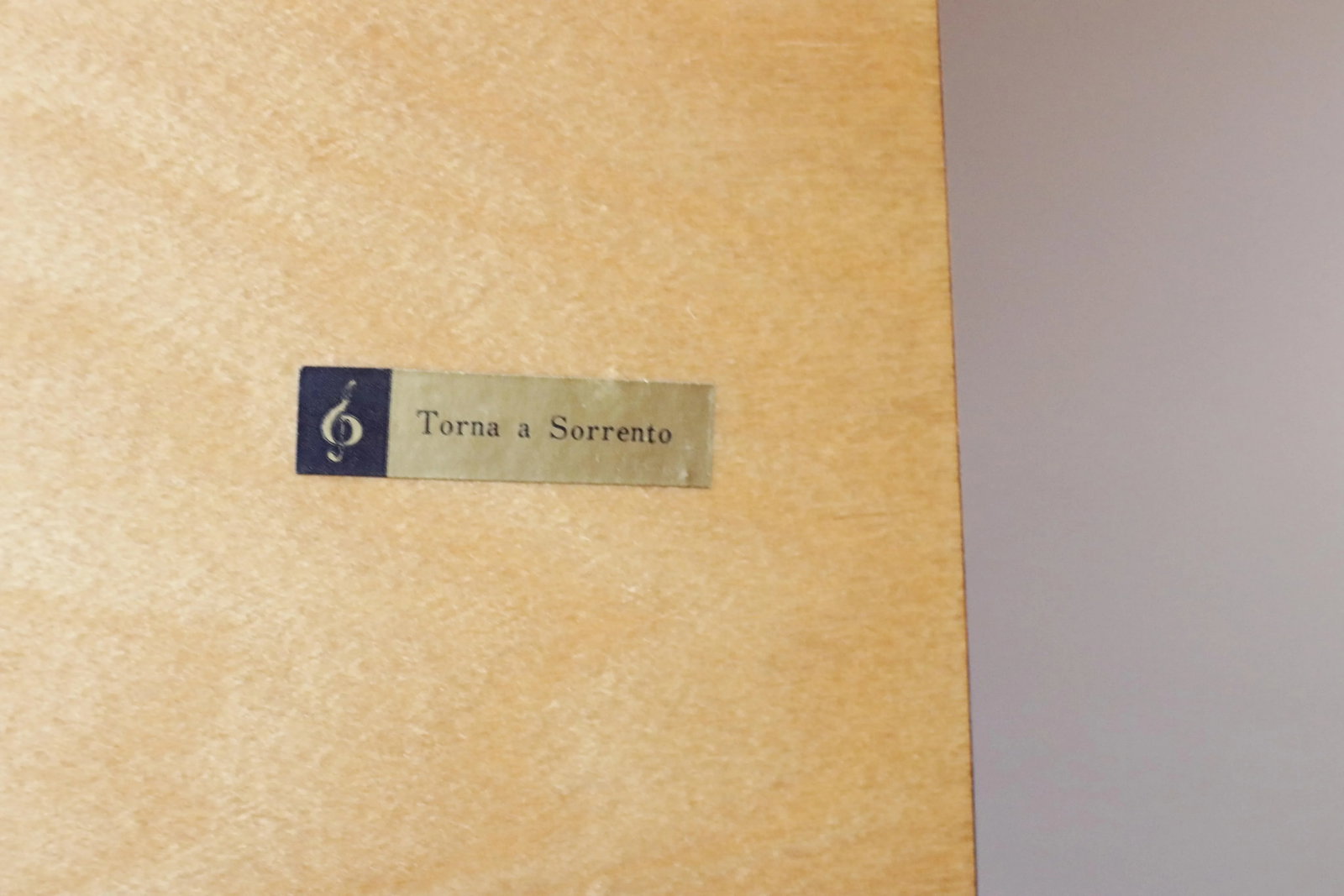 1950s Large Italian Floral Marquetry Piano Shaped Music Jewelry Box - Plays "Torna a Surriento" - 13