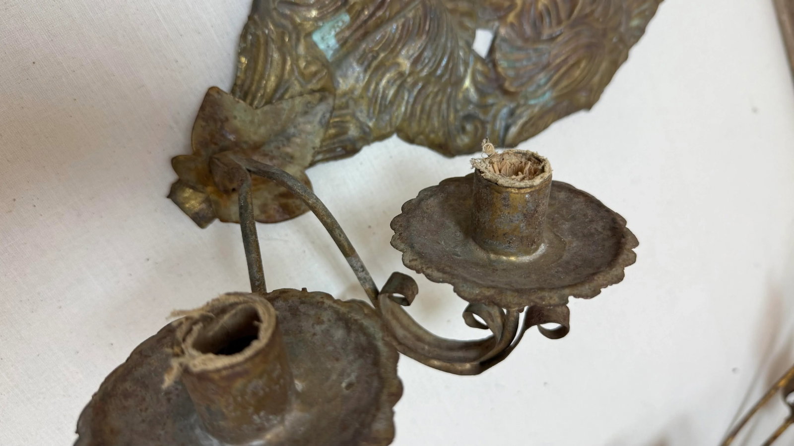 Pair of 18th Century Dutch Sconces Depicting Sunflowers - 9