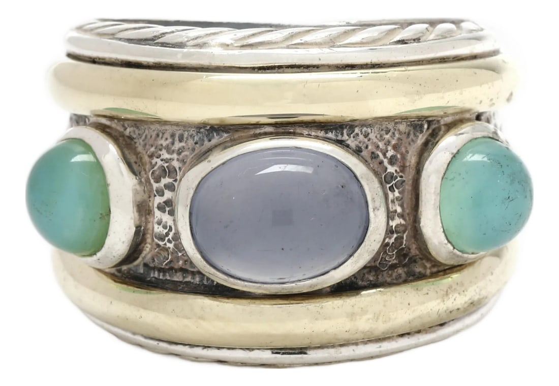 David Yurman Oval Chalcedony Band Ring, Sterling Silver, Ring Size 6: Stones: blue and green chalcedony oval cab 9 x 7 mm round cab 6 mm Ring Size 6 Rise off Finger: 9.1 mm Width: 16.7 mm Weight: 10 dwts. / 15.6 grams Stamps: "DY 925" SKU: R3962 A Couple Of Things to