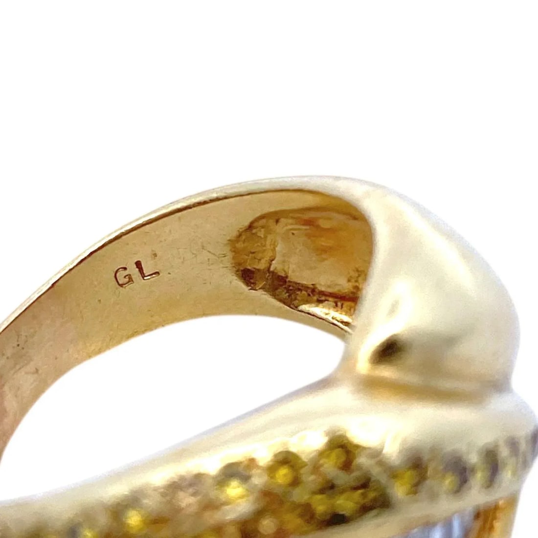 Late 20th Century Vintage 18k Gold Snake Style Yellow and White Diamond Ring, Size 8.5 - 9