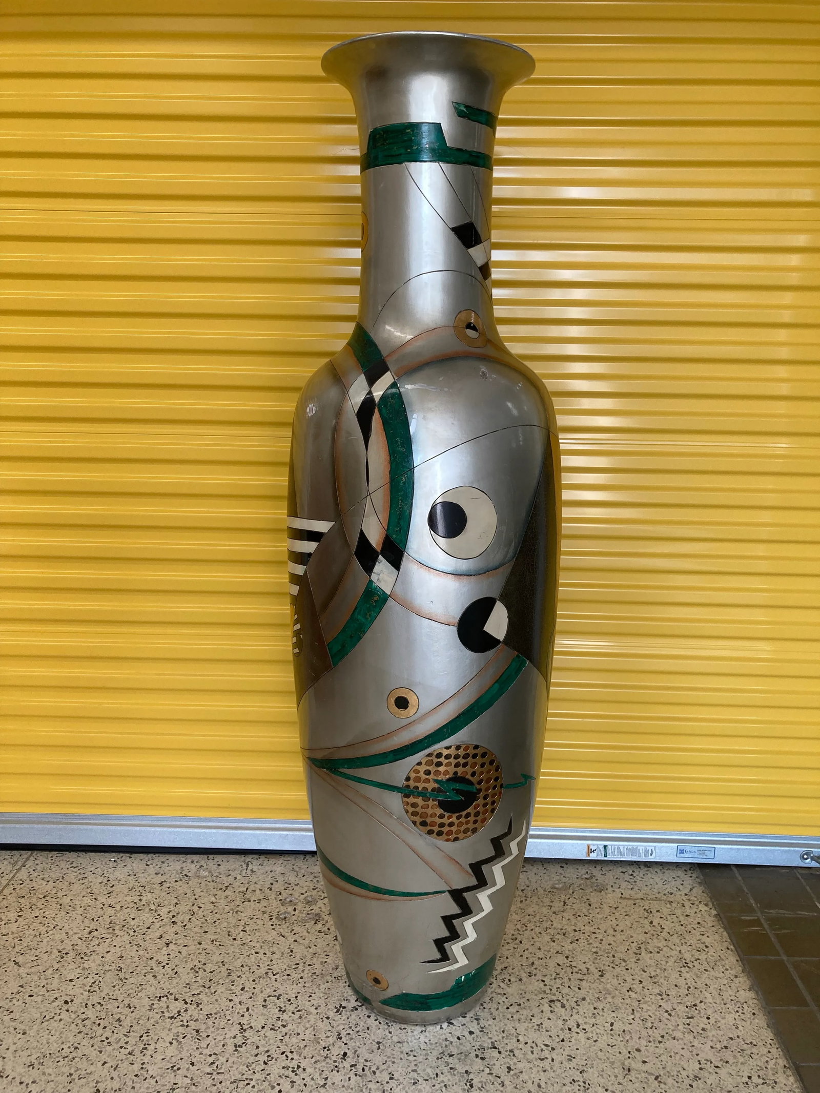 Late 20th Century Oversized Six Foot Tall Japanese Floor Vase in Memphis Style - 2
