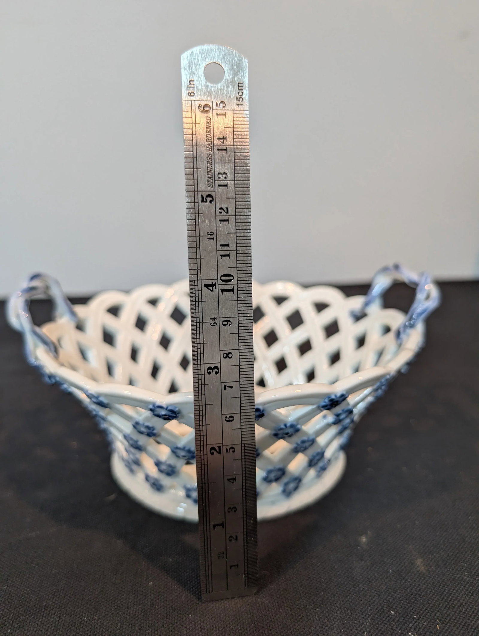 18th Century Meissen Reticulated Basket With Dot Mark, First Quality, Ca. 1765-1774 - 11