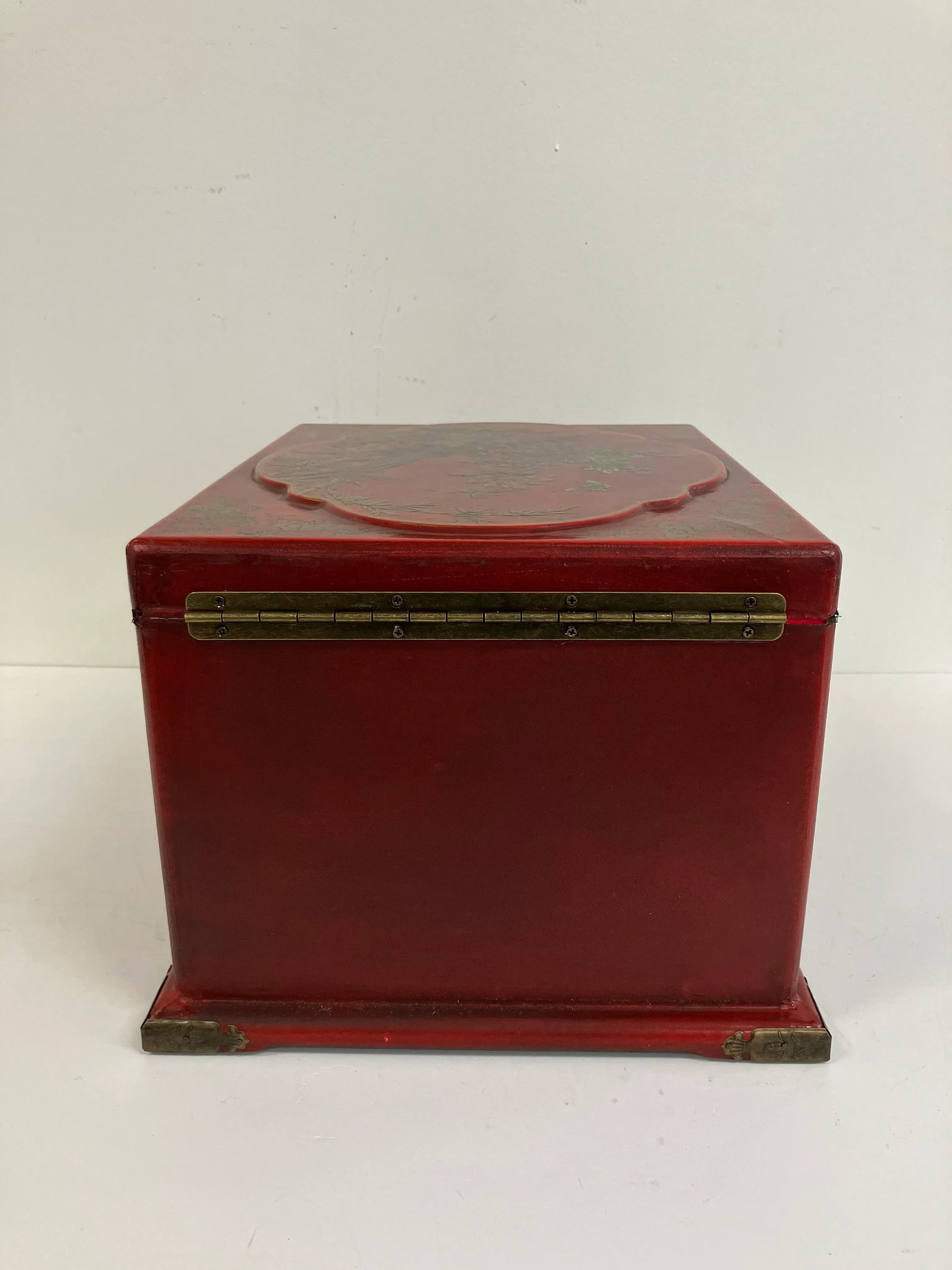 Vintage Red Chinese Scholar's Lacquer Storage Box with Calligraphy Interior - 5