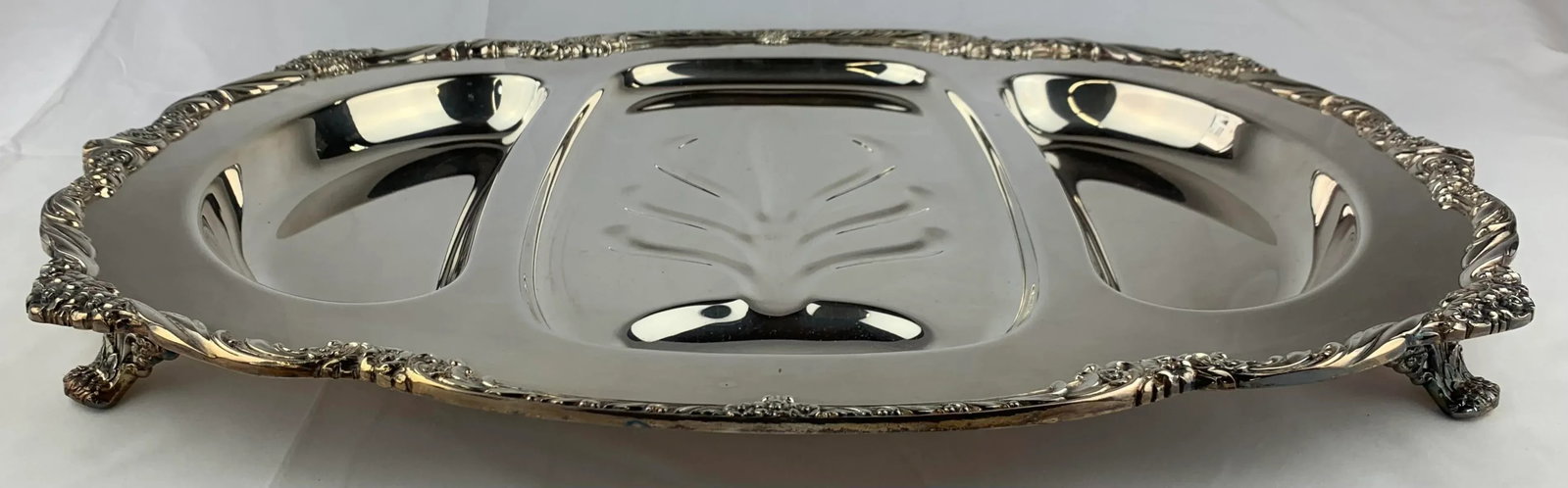 Mid 20th Century Silver-Platted Large Oval Serving Platter - 7