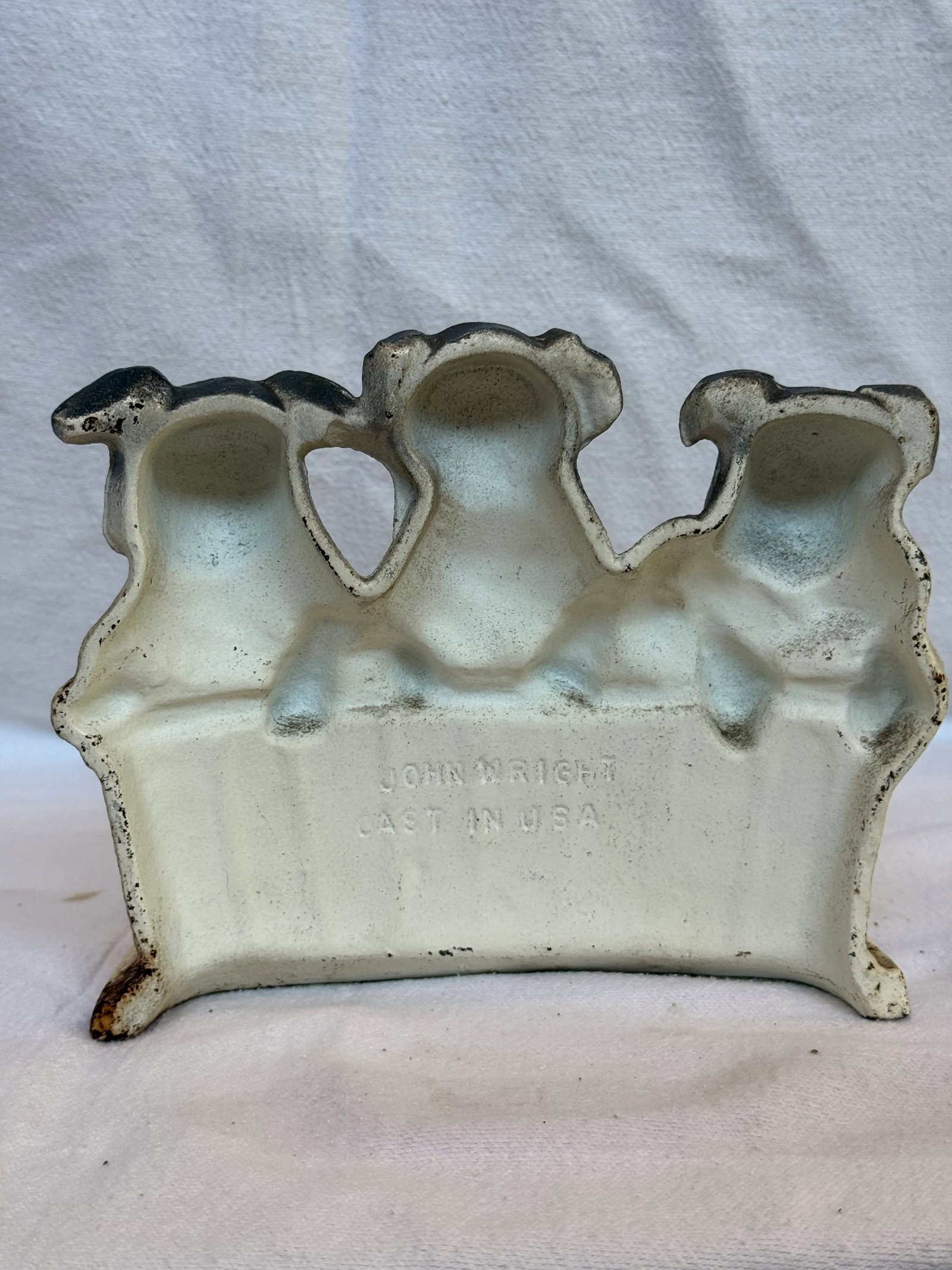 Cast Iron Vintage Merry Christmas Three Dog Bullies Door Stop - 4