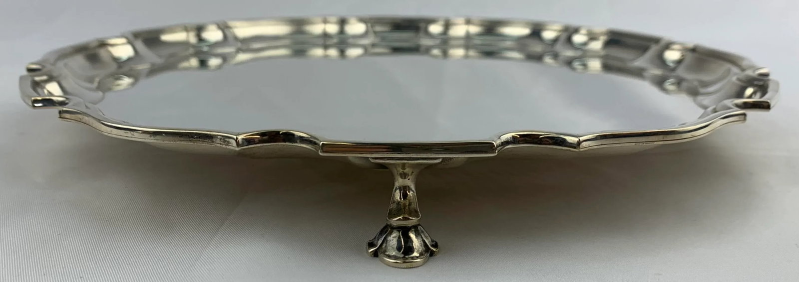 1960s Vintage Silverplate Round Serving Tray - 4