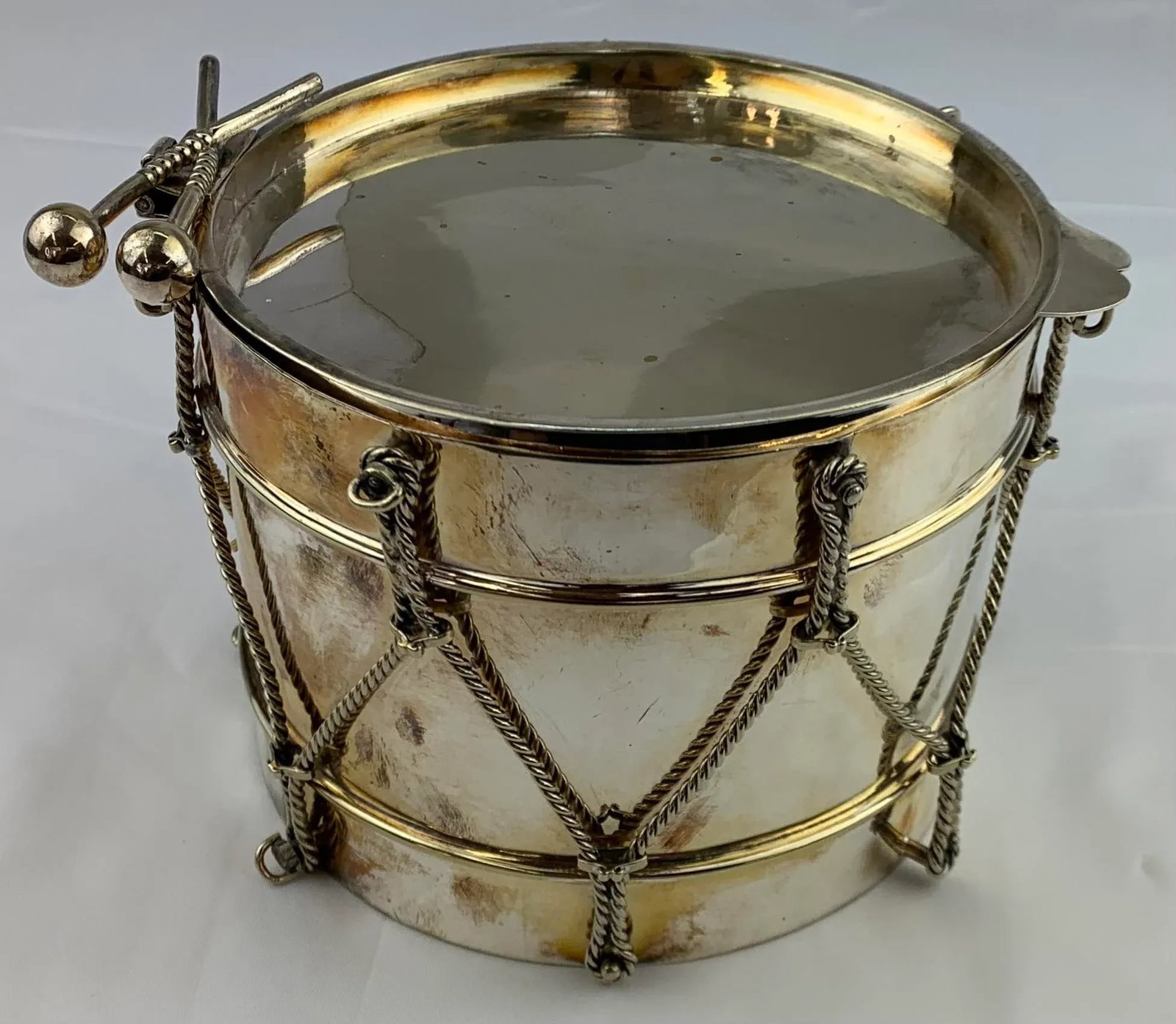 1960s Vintage Silverplate Small Round Ice Bucket - 2