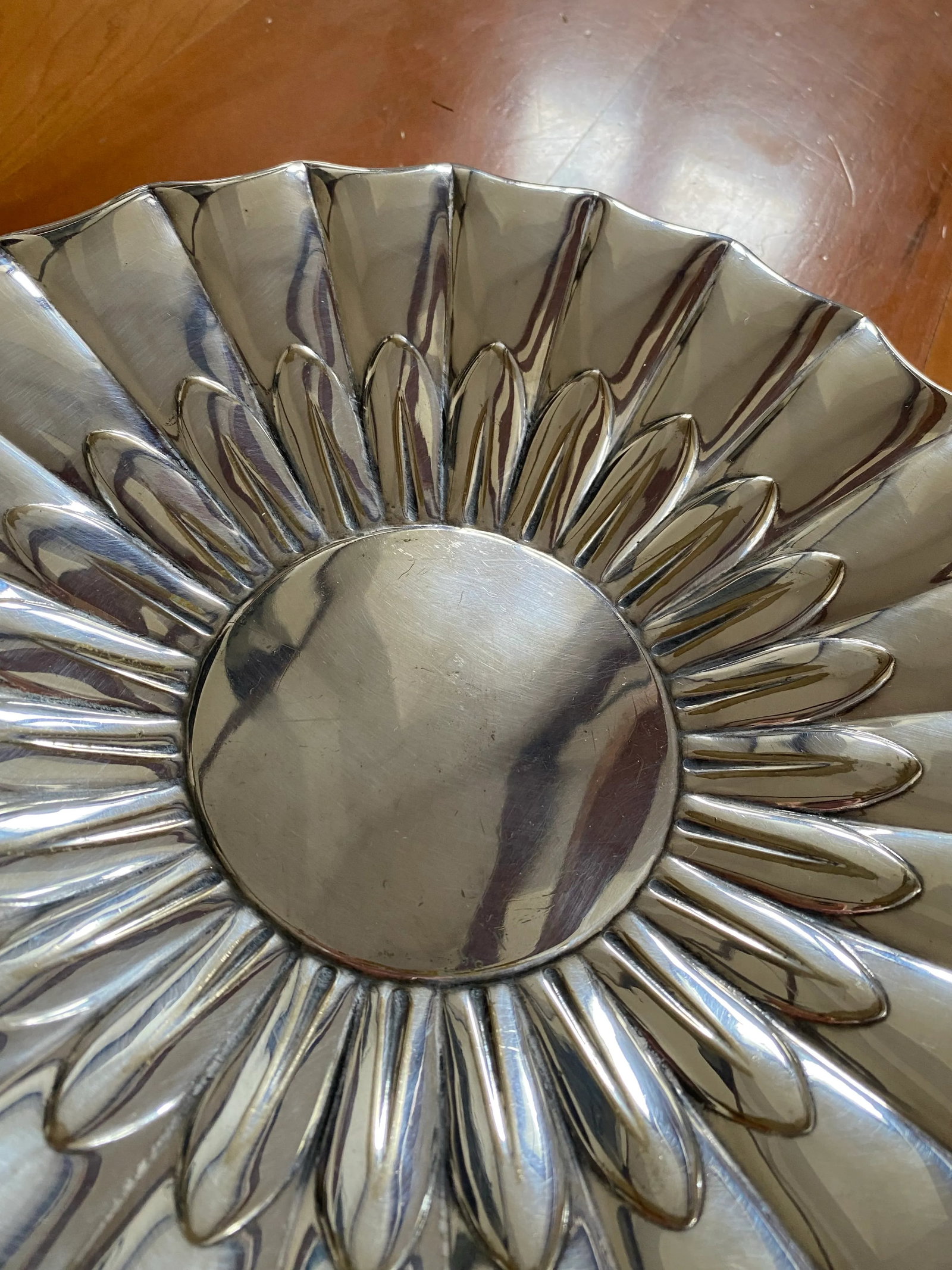 Antique Reed & Barton 220 Silver Plate Scalloped Platter Serving Dish - 4