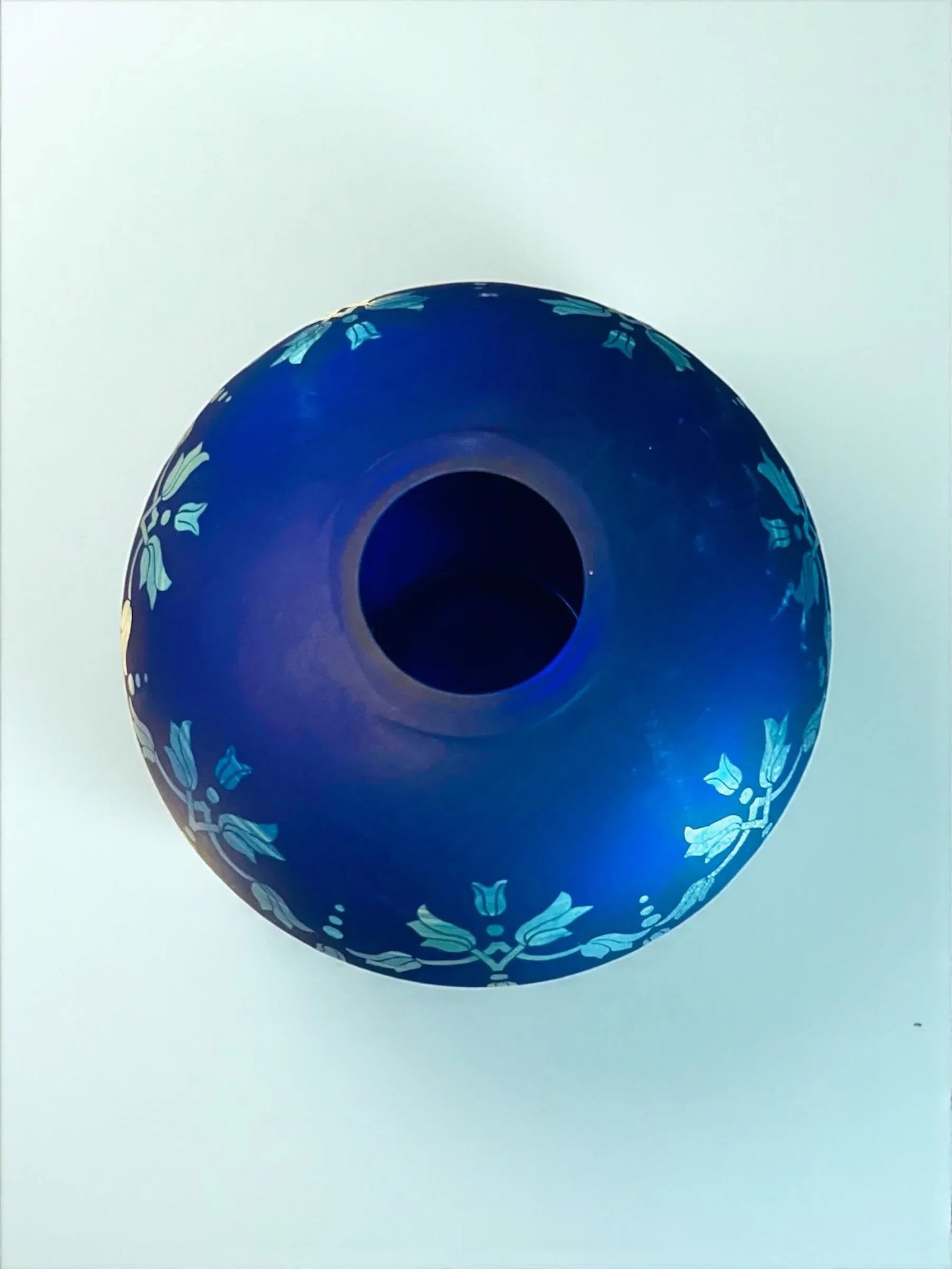 1980s Fenton Favrene Satin Sunflower Blue Art Glass-Etched-Cobalt Vase, Limited Edition - 6