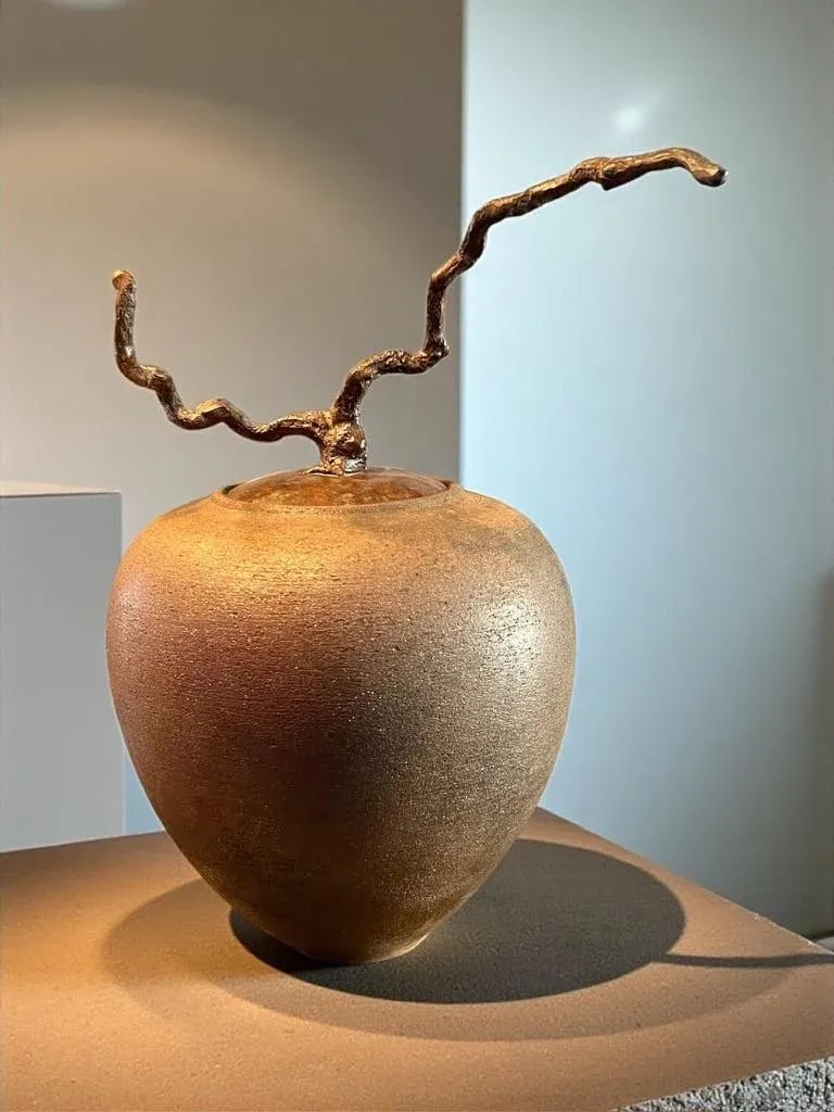 Late 20th Century Carol Green Studio Pottery Lidded Jar-Bronze Vine Finial-Art-Raku Clay-Wabi Sabi - 2