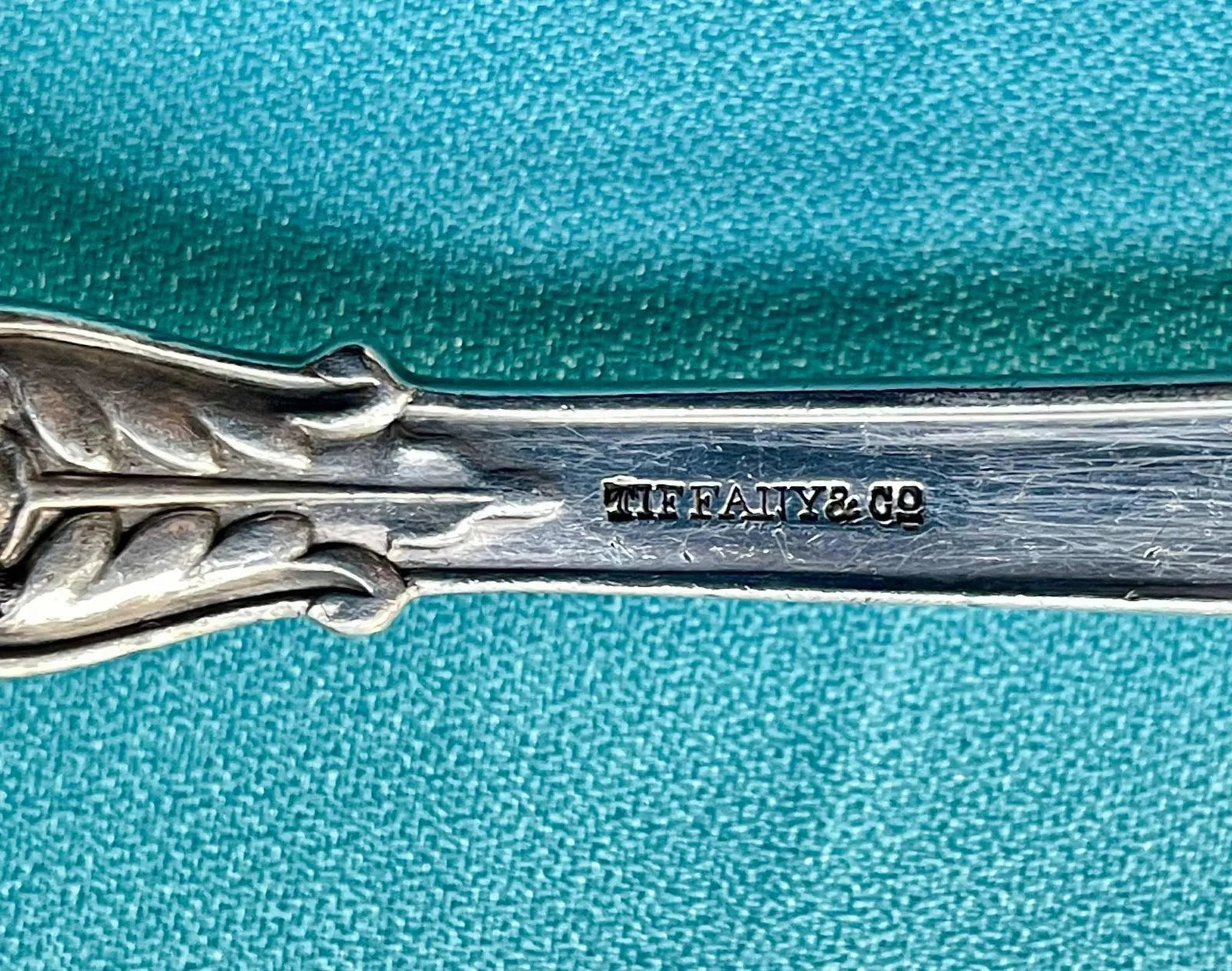 Tiffany & Company Set of 5 Serving Spoons 1884 Regent - 2