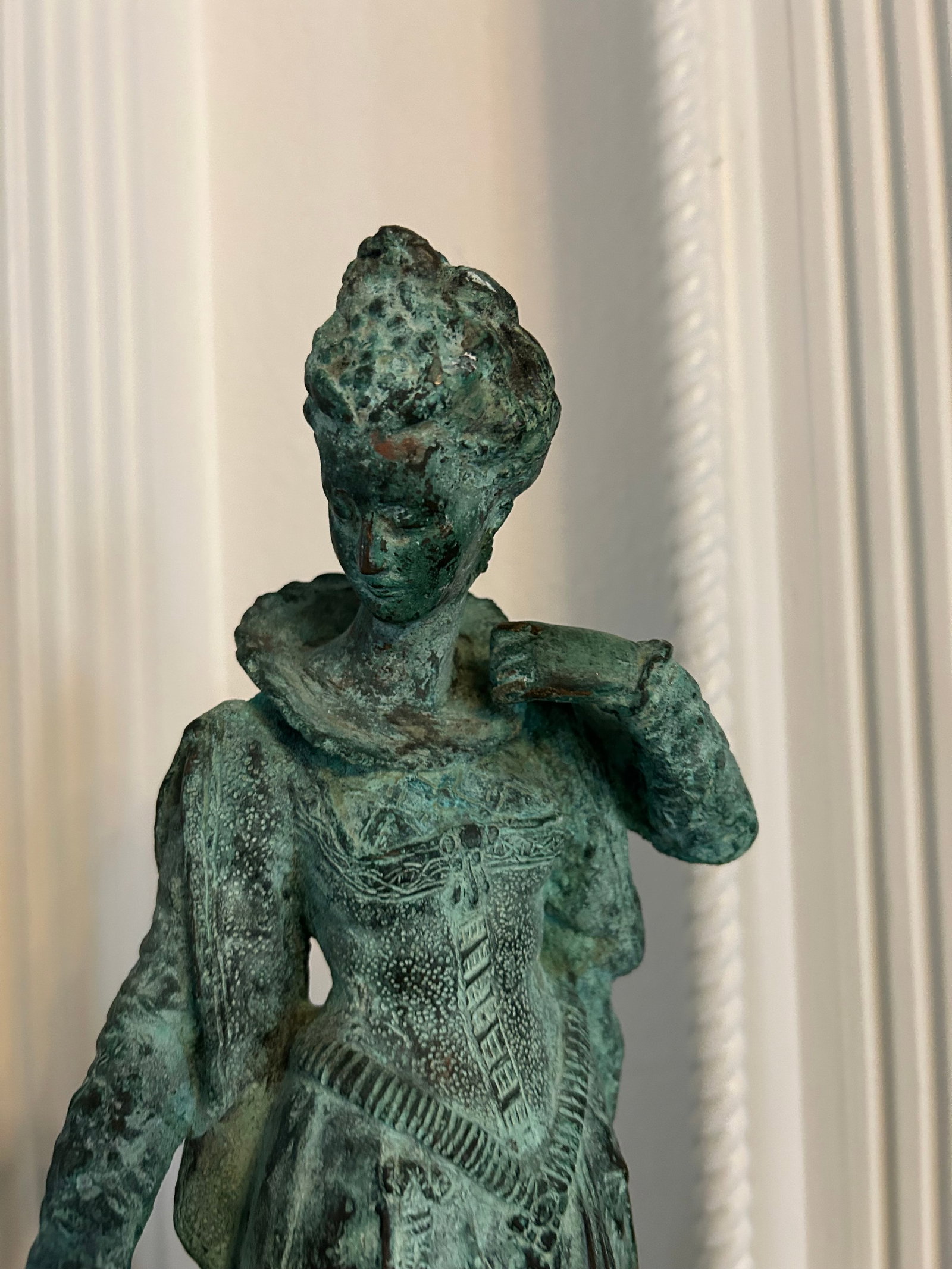 Late 19th Century Patinated Bronze Figure of a Lady With Mirror - 6