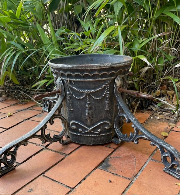 Heavy All Metal Tree Stand, Vintage - 13