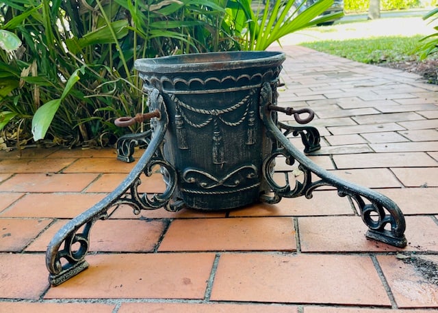 Heavy All Metal Tree Stand, Vintage - 3