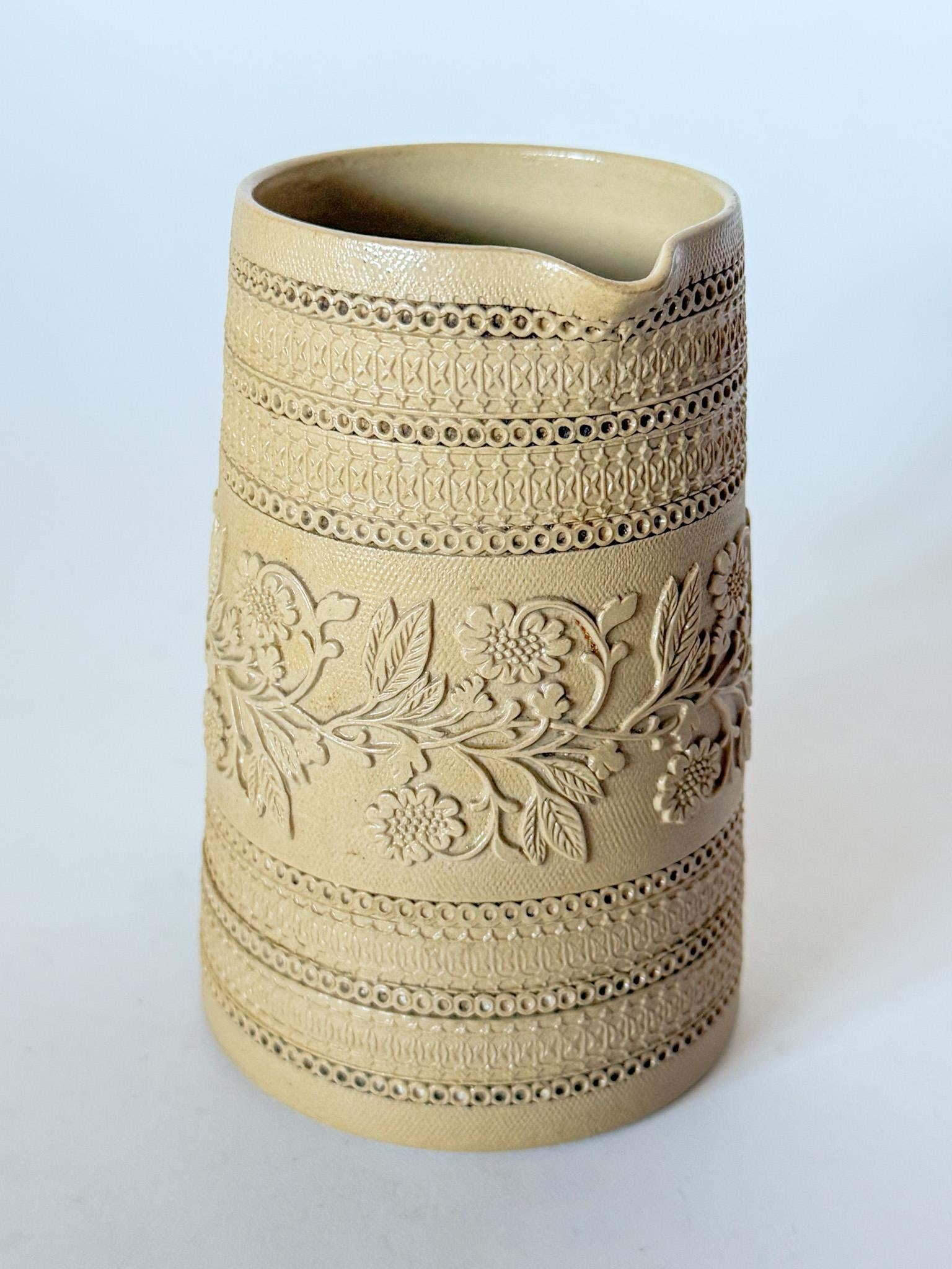 1870s English Traditional Copeland Caneware Pitcher Jug With Rouletted Decoration and Applied Sprigg - 3
