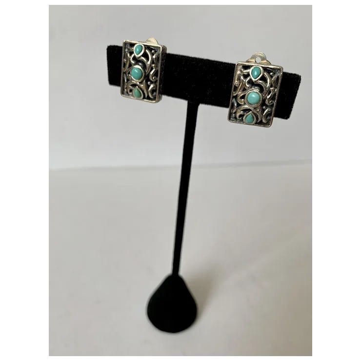 Late 20th Century Sterling and Turquoise Clip-On Earrings, A Pair - 10