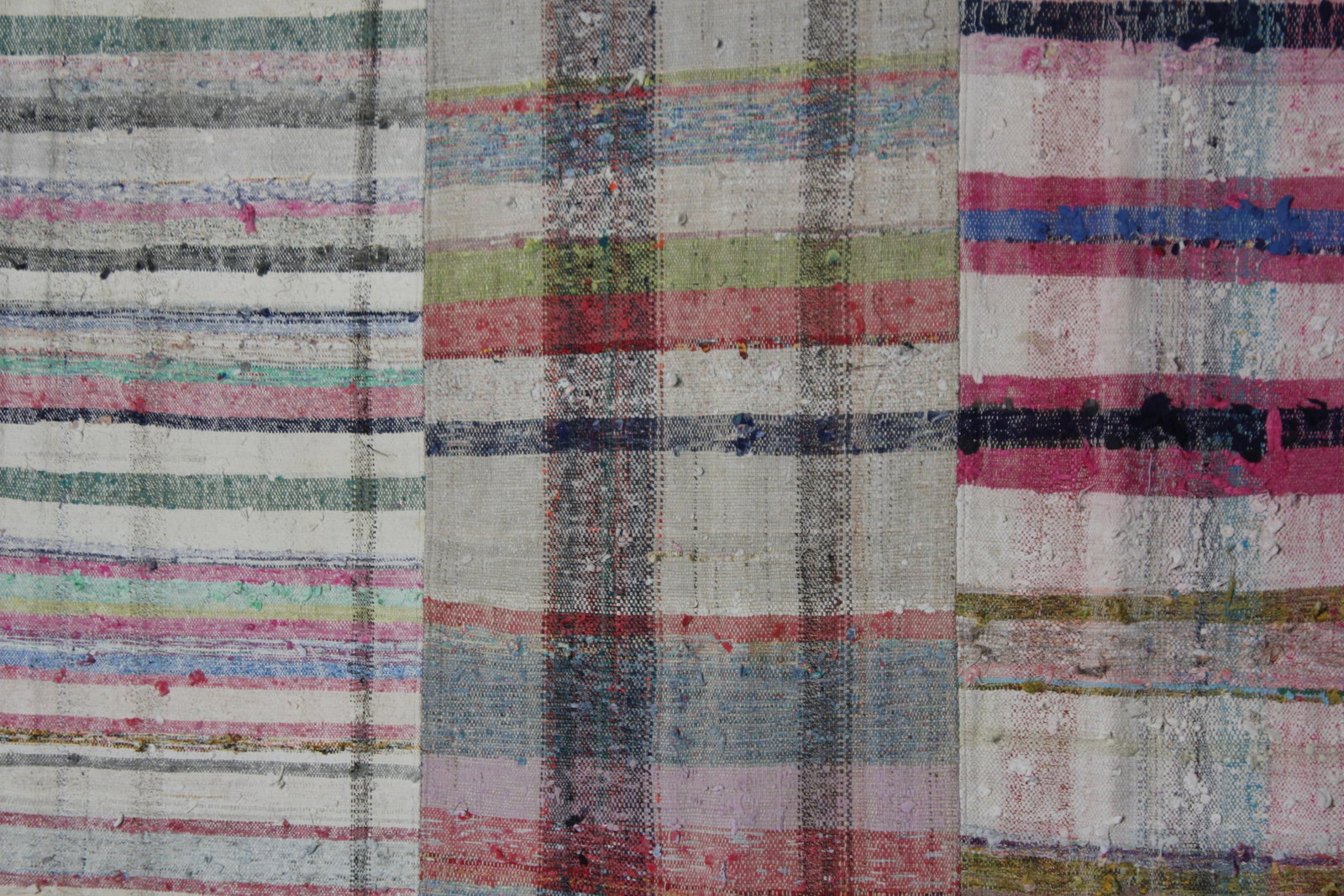 Hand Knotted Patchwork Rug. 6'6" X 10'0" - 3