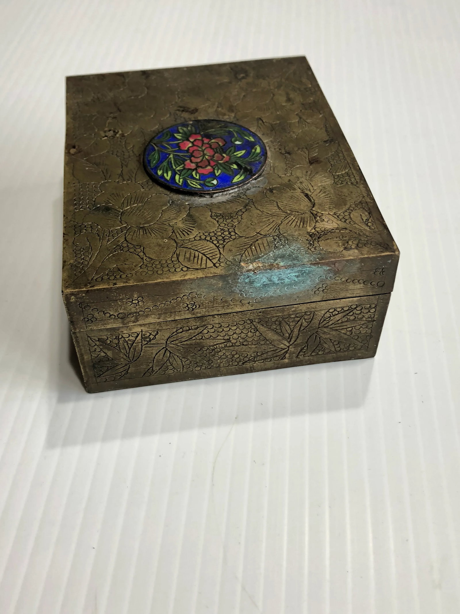 19th Century Antique Brass Cigarette Box - 4