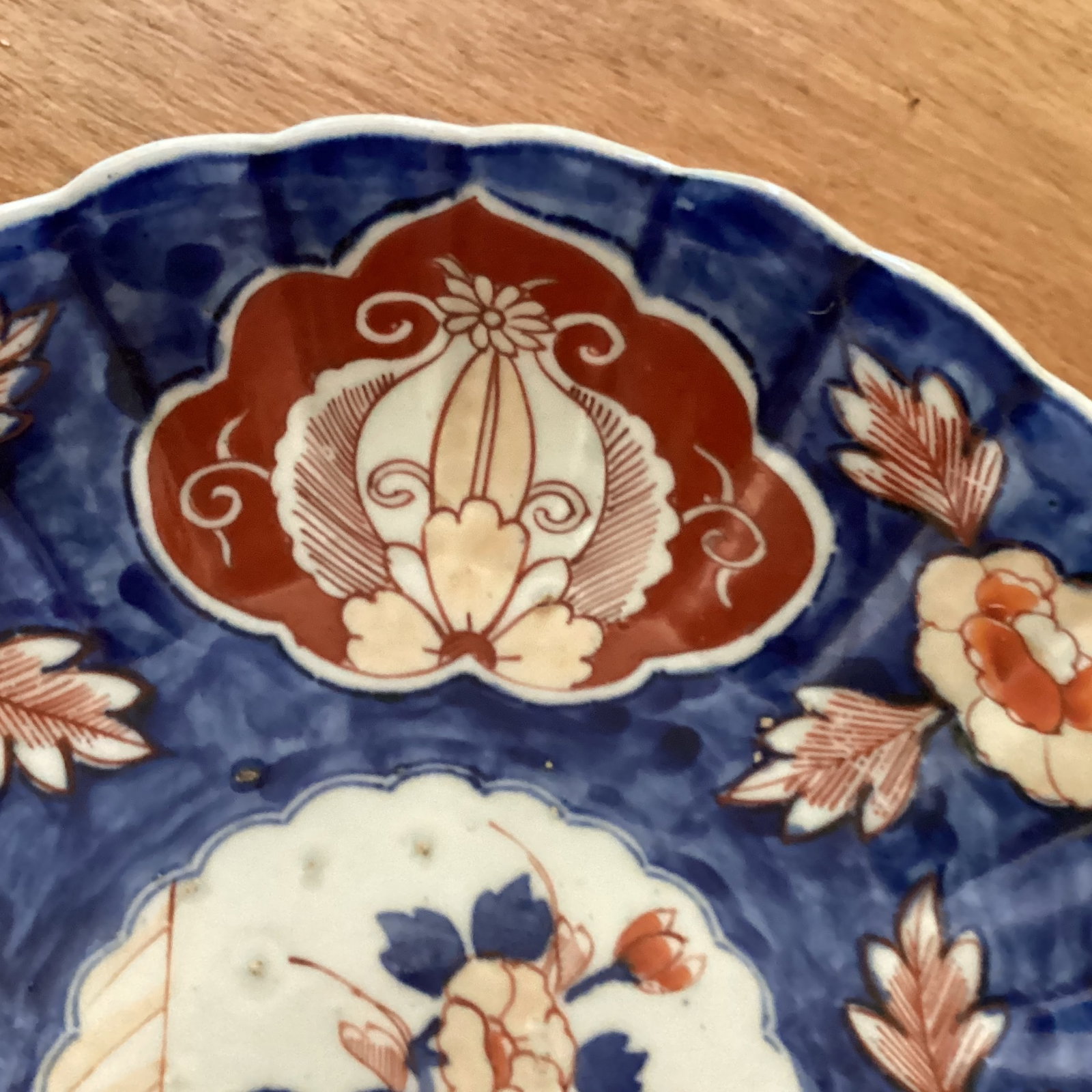 Antique Japanese Porcelain Hand Painted Imari Oval Scalloped Platter Circa 1900s - 4