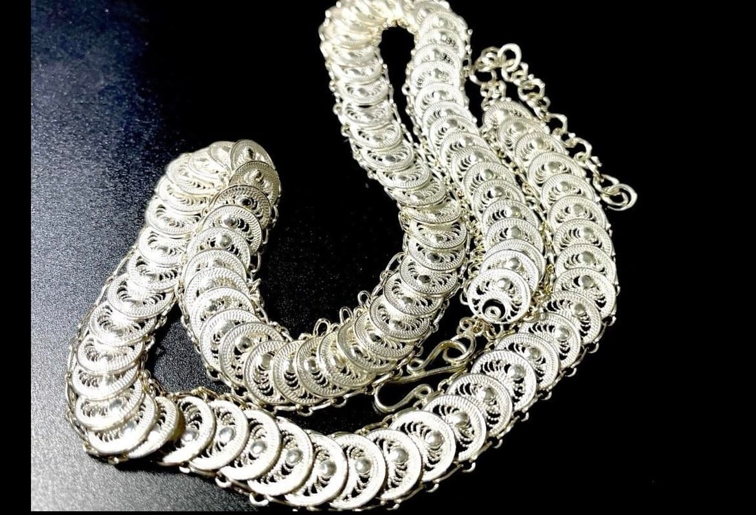 Sterling Silver Fine Filagree Articulated Disc Necklace by Amaree - 3