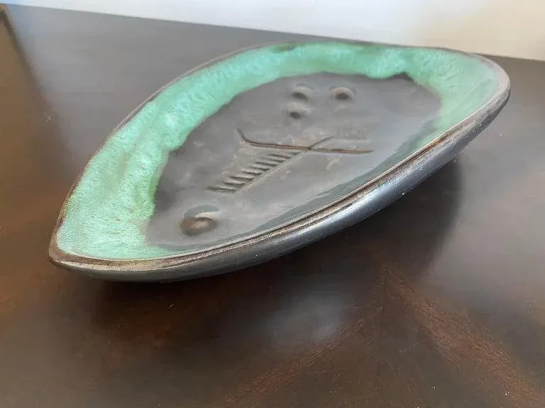 Mariana Van Allesch 1940s American Studio Pottery Leaf Bowl - 10