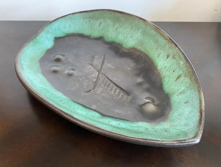 Mariana Van Allesch 1940s American Studio Pottery Leaf Bowl - 13