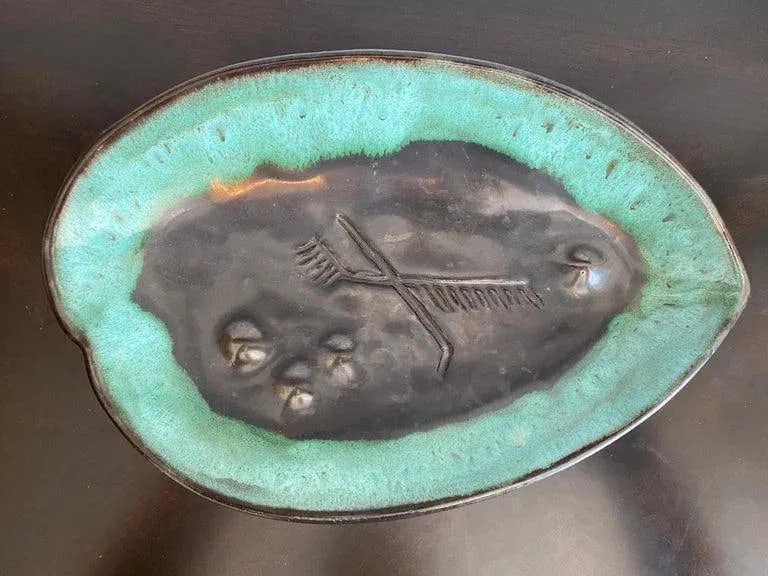 Mariana Van Allesch 1940s American Studio Pottery Leaf Bowl - 6